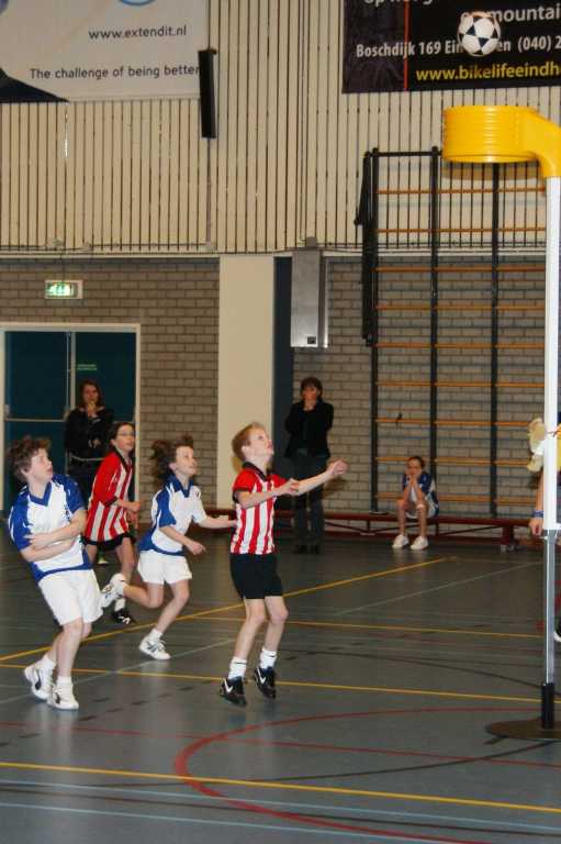 Korfbal E2 6 maart 2010-1.JPG